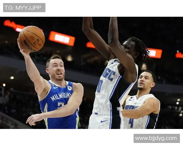 雄鹿队背靠背赛程体能告急！猛龙vs雄鹿上演英雄联盟战术博弈，字母哥迎战锋线三英